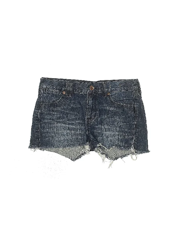 Low-Rise Denim Shorts in Light Wash