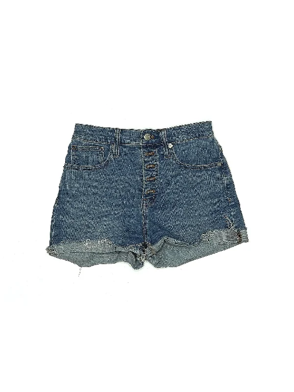 Low-Rise Denim Shorts in Light Wash