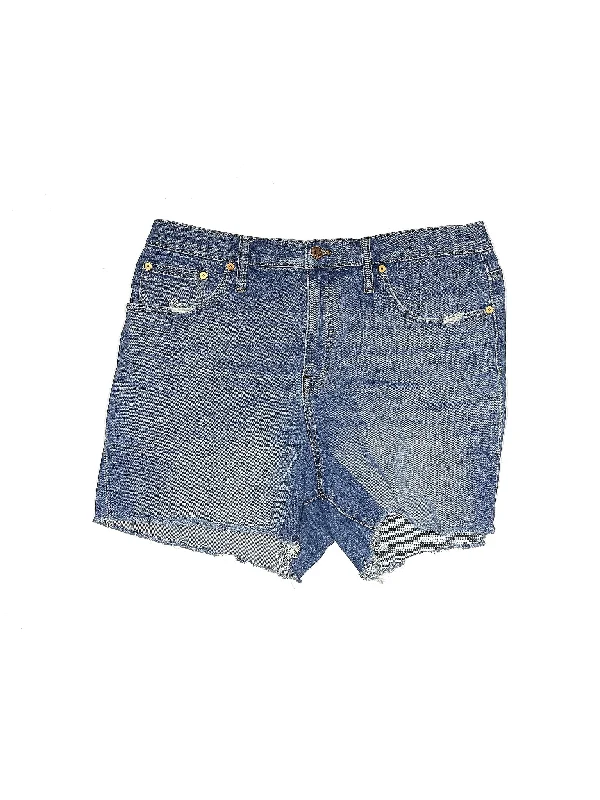 Low-Rise Denim Shorts in Light Wash