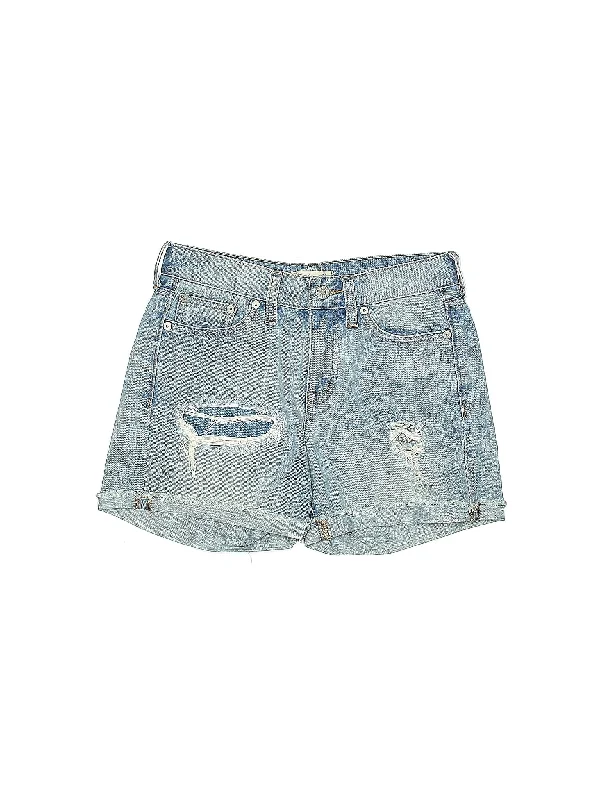 Mid-Rise Denim Shorts in Light Wash