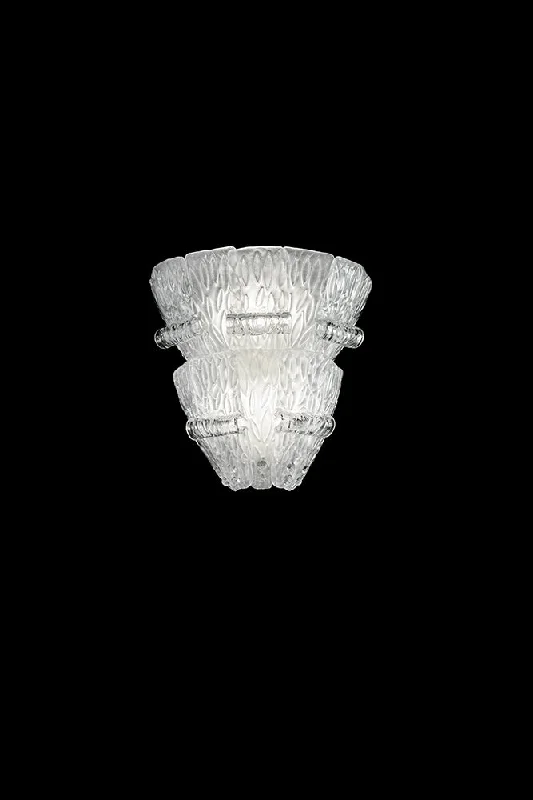 Mid - Century Modern Chandeliers for Vintage AppealHandmade Embellished Contemporary Venetian Wall Lamp With Five Lights And Murano Glass Mid - Century Modern Chandeliers for Vintage AppealHandmade Embellished Contemporary Venetian Wall Lamp With Five Lights And Murano Glass